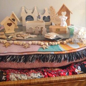 COPY - Huge lot of wood craft pieces to paint